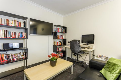 Perth Ascot Central Apartment Hotel Official - Kawana Tourism 30