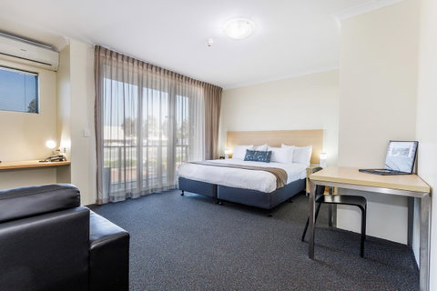 Perth Ascot Central Apartment Hotel Official - Kawana Tourism 14