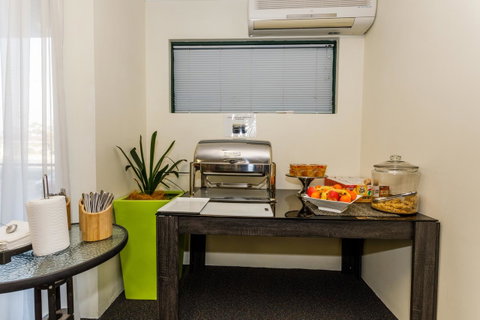 Perth Ascot Central Apartment Hotel Official - Kawana Tourism 34