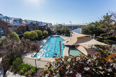 Perth Ascot Central Apartment Hotel Official - Kawana Tourism 5