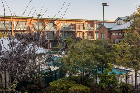 Perth Ascot Central Apartment Hotel Official - Kawana Tourism 22