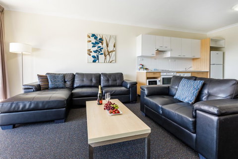Perth Ascot Central Apartment Hotel Official - Kawana Tourism 11