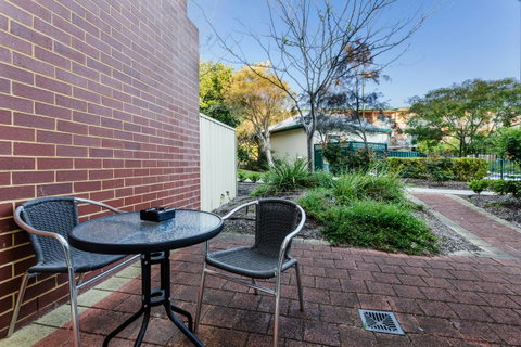 Perth Ascot Central Apartment Hotel Official - Kawana Tourism 23