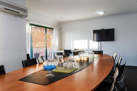 Perth Ascot Central Apartment Hotel Official - Kawana Tourism 28