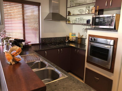 BeachHideaway@Scarborough - Kawana Tourism 23
