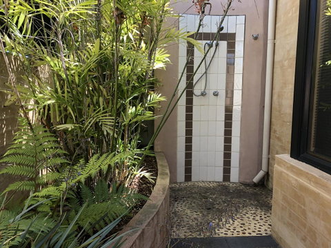 BeachHideaway@Scarborough - Kawana Tourism 31