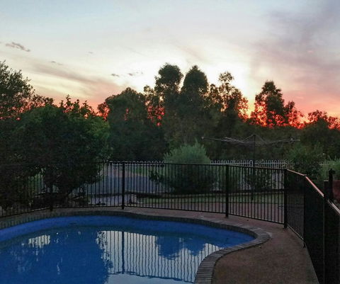Jacaranda Hideaway Bed & Breakfast - Kawana Tourism 17
