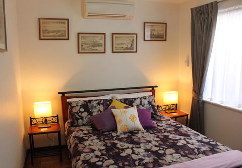 Jacaranda Hideaway Bed & Breakfast - Kawana Tourism 2