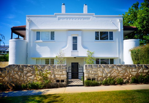 Cottesloe Bel-Air Apartment - Kawana Tourism 4