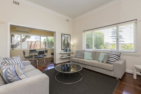 Cottesloe Bel-Air Apartment - Kawana Tourism 0