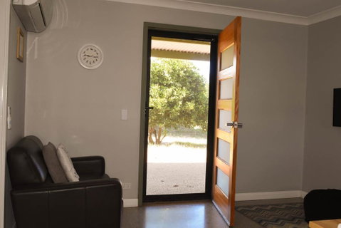 Swan Valley Sisters - Kawana Tourism 17