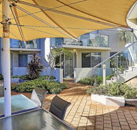 Beachfront  Scarbs - Kawana Tourism