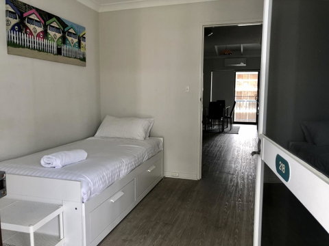 West Beach Lagoon 218 - Outstanding Value! - Kawana Tourism 5