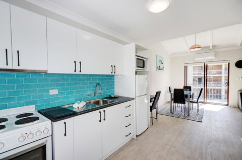 West Beach Lagoon 218 - Outstanding Value! - Kawana Tourism 7