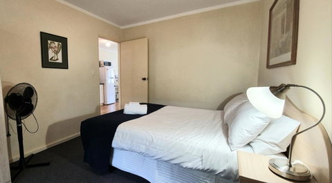 West Beach Lagoon 208 â€“ Great Value! - Kawana Tourism 3