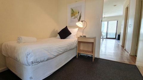 West Beach Lagoon 208 â€“ Great Value! - Kawana Tourism 7