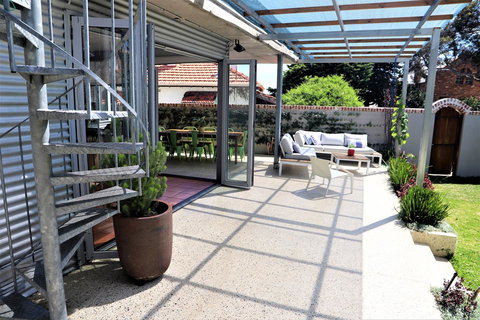 Fremantle Heritage Home For You To Enjoy! - Kawana Tourism 10