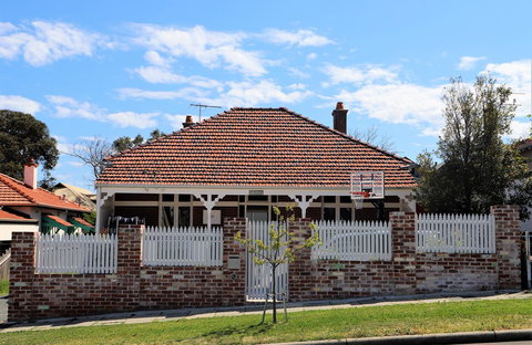 Fremantle Heritage Home For You To Enjoy! - Kawana Tourism 0