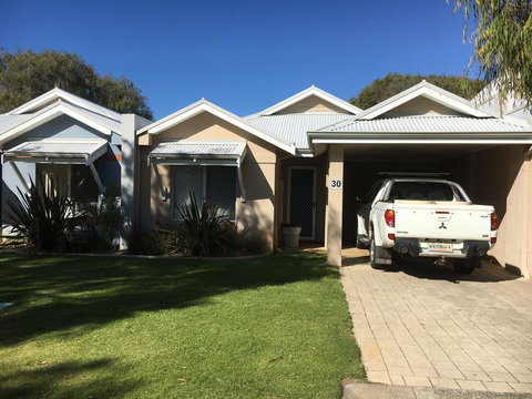 Geographe Bay Apartment - Kawana Tourism 11