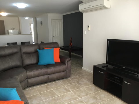 Geographe Bay Apartment - Kawana Tourism 1