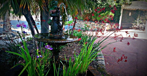 Sullivans Hotel - Kawana Tourism 24