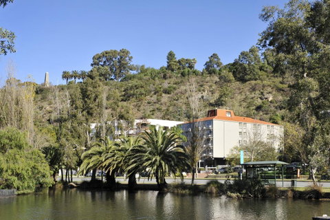Sullivans Hotel - Kawana Tourism 0