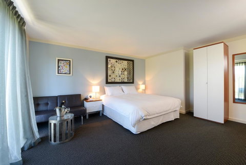 Sullivans Hotel - Kawana Tourism 19