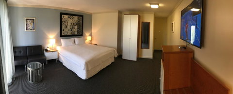 Sullivans Hotel - Kawana Tourism 22