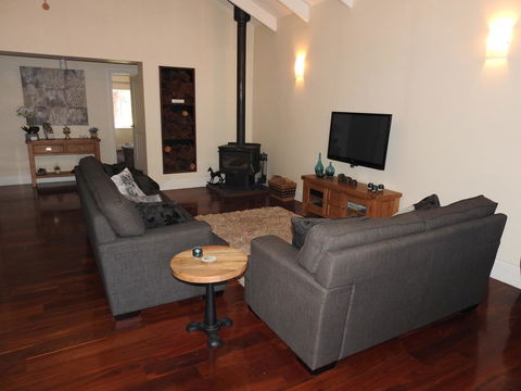 Quiet Escapes Cottages - Kawana Tourism 23