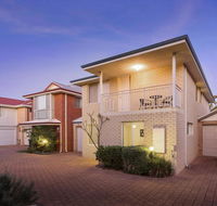 Cooper Street - Kawana Tourism