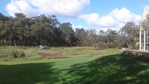 Abbivale Farm Cottage - Kawana Tourism 12