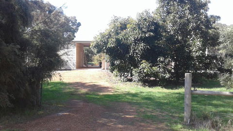 Abbivale Farm Cottage - Kawana Tourism 10