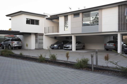 Gerring Court With Free 1 Car Bay Parking - Kawana Tourism 17