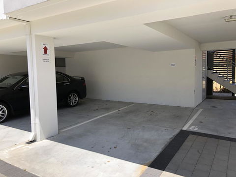 Gerring Court With Free 1 Car Bay Parking - Kawana Tourism 18