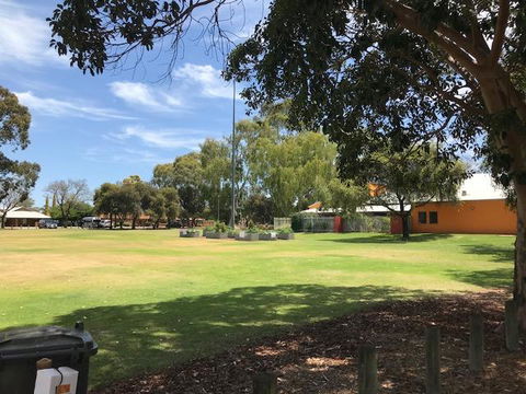 Gerring Court With Free 1 Car Bay Parking - Kawana Tourism 23