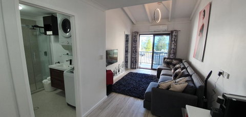 West Beach Lagoon 211 â€“ Great Views - Kawana Tourism 6