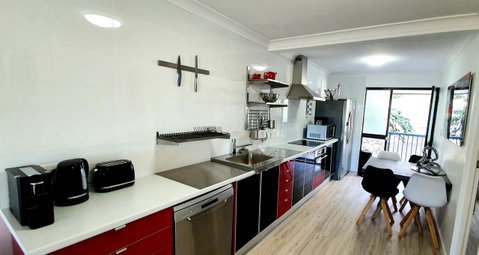 West Beach Lagoon 211 â€“ Great Views - Kawana Tourism 3