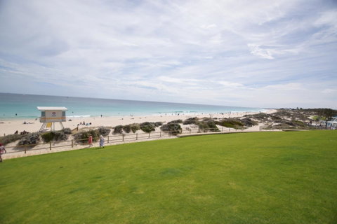 West Beach Lagoon 206 - Sleeps Three! Value!!! - Kawana Tourism 23
