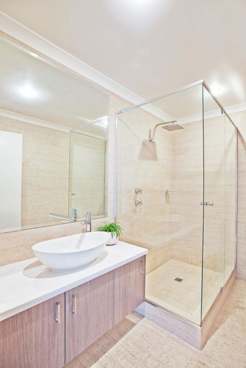 Cottesloe Beach Hotel - Kawana Tourism 26