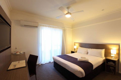 Cottesloe Beach Hotel - Kawana Tourism 9