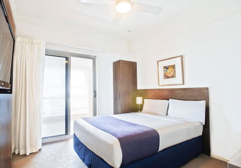 Cottesloe Beach Hotel - Kawana Tourism 5
