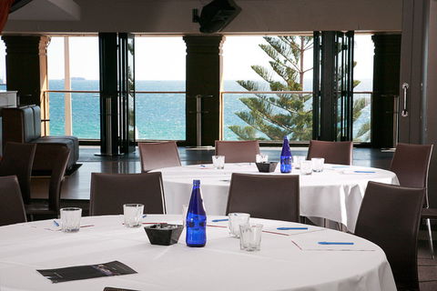 Cottesloe Beach Hotel - Kawana Tourism 20