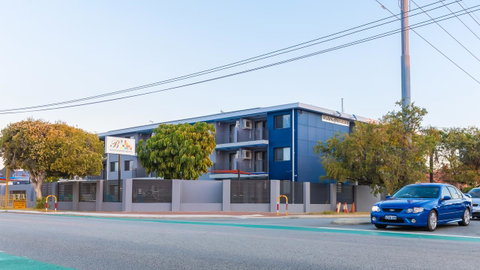 Batavia Apartments - Kawana Tourism 15