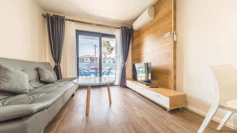 Batavia Apartments - Kawana Tourism 21