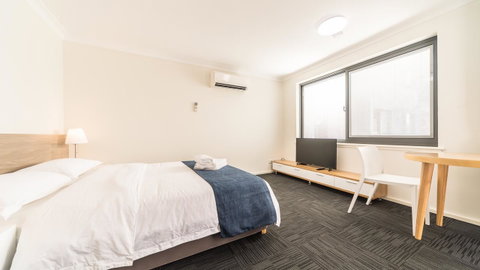 Batavia Apartments - Kawana Tourism 11