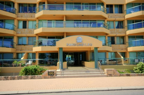 Sandcastles At The Beach Outstanding Location! - Kawana Tourism 0