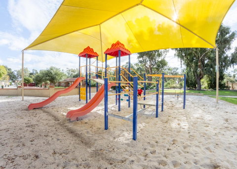 Banksia Tourist Park - Kawana Tourism 4
