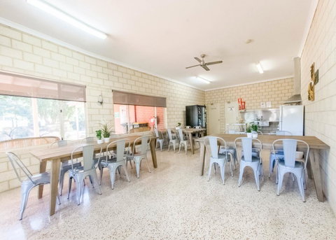 Banksia Tourist Park - Kawana Tourism 6