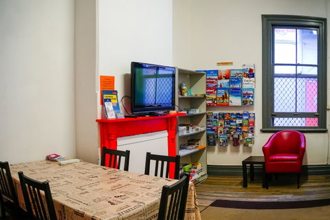 Haus Accommodation - Kawana Tourism 16