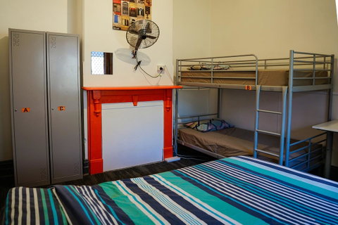 Haus Accommodation - Kawana Tourism 12